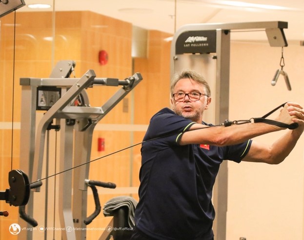 hlv-troussier-rat-nhieu-nguoi-muon-toi-nghi-viec-o-dt-viet-nam