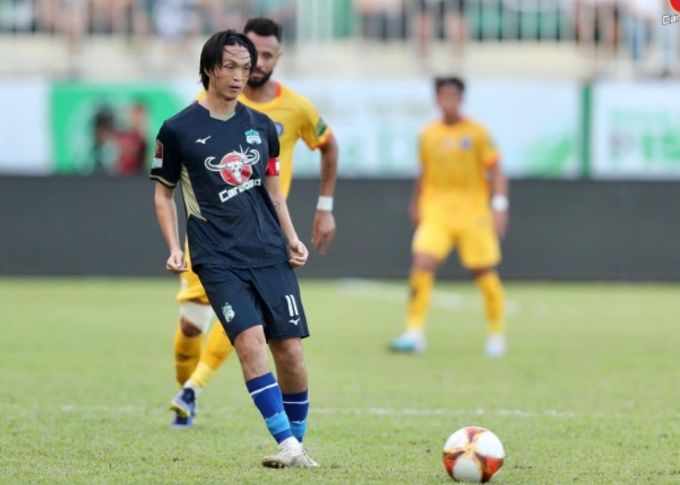 tuan-anh-quyet-dinh-theo-chan-hlv-kiatisak-den-cahn-chia-tay-hagl-sau-asian-cup