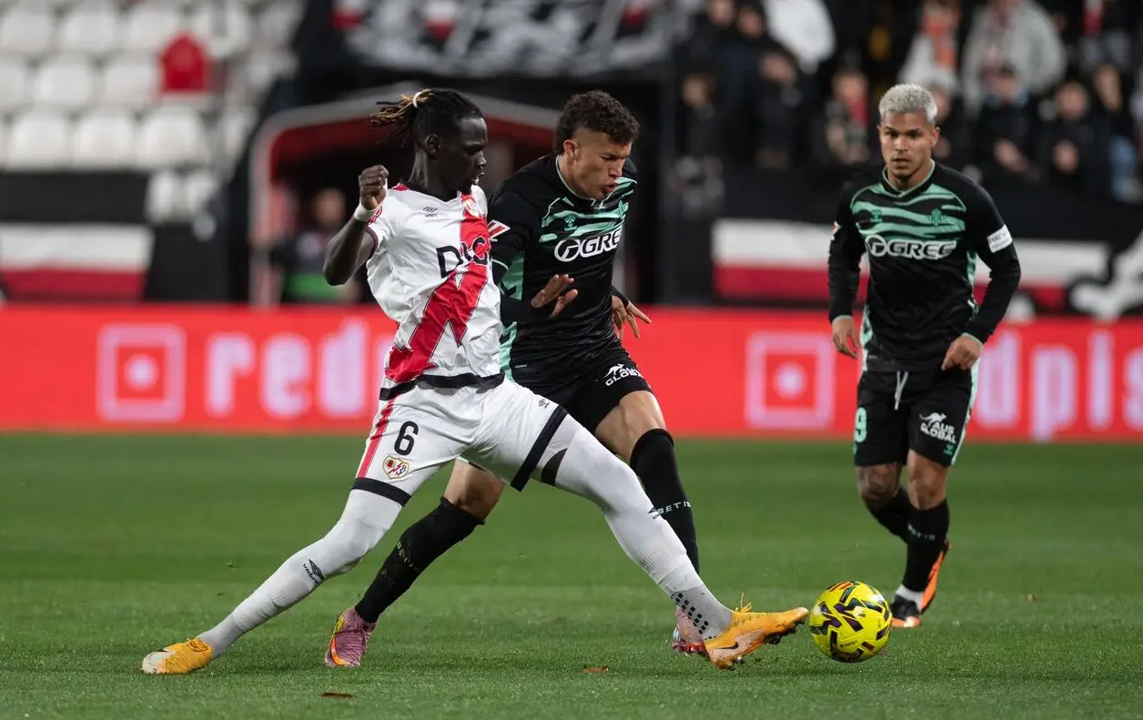 Rayo Vallecano vs Real Betis (03:00 – 16/12) | Xem lại trận đấu