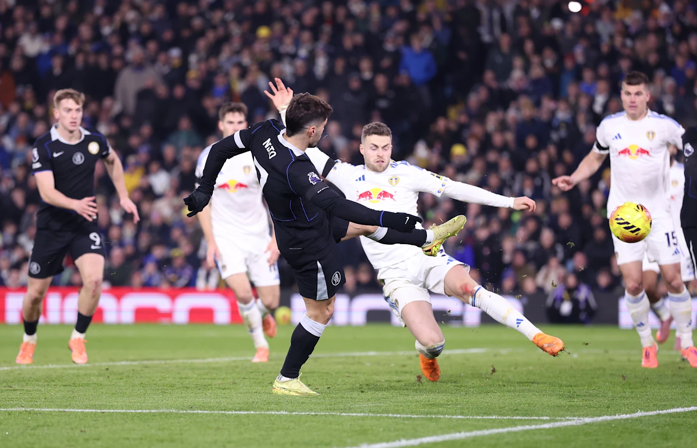 Leeds United vs Chelsea (03:15 – 04/12) | Xem lại trận đấu